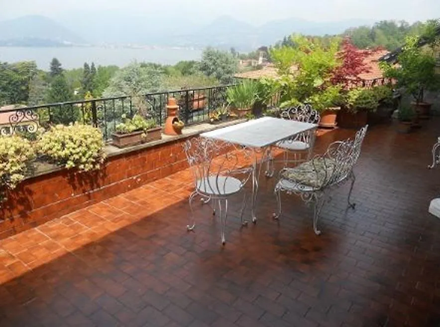 Bed and Breakfast Terrazza Con Vista Grande à Laveno-Mombello 3*,